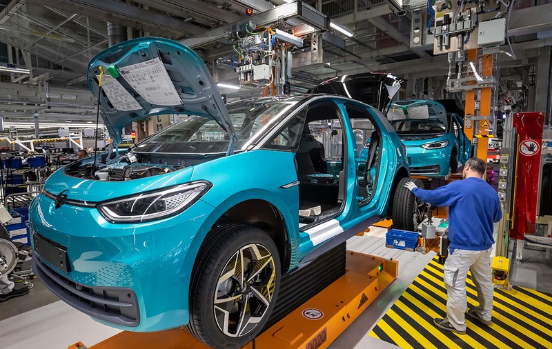 Volkswagen va investi un miliard de euro în Slovacia, după ce a renunțat la planurile de deschidere a unei uzine în Turcia, Bulgaria sau România