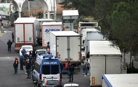 Un șofer de TIR a fost omorât în timpul protestului declanșat de camionagii față de scumpirea motorinei, în Italia