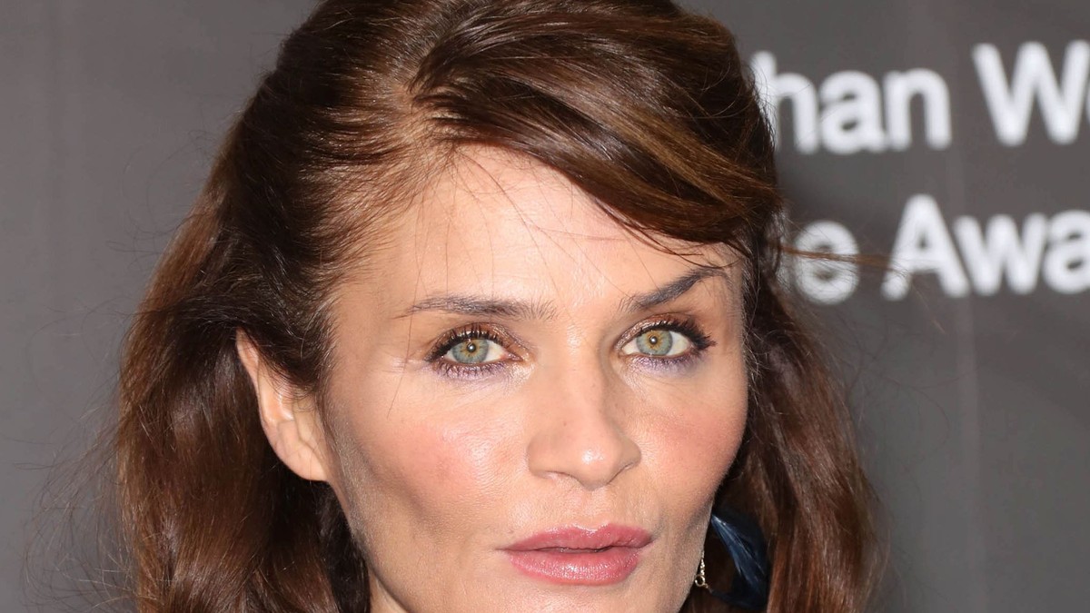 Helena Christensen, pictorial de excepție. Cum arată fostul model în costum de baie la 50 de ani