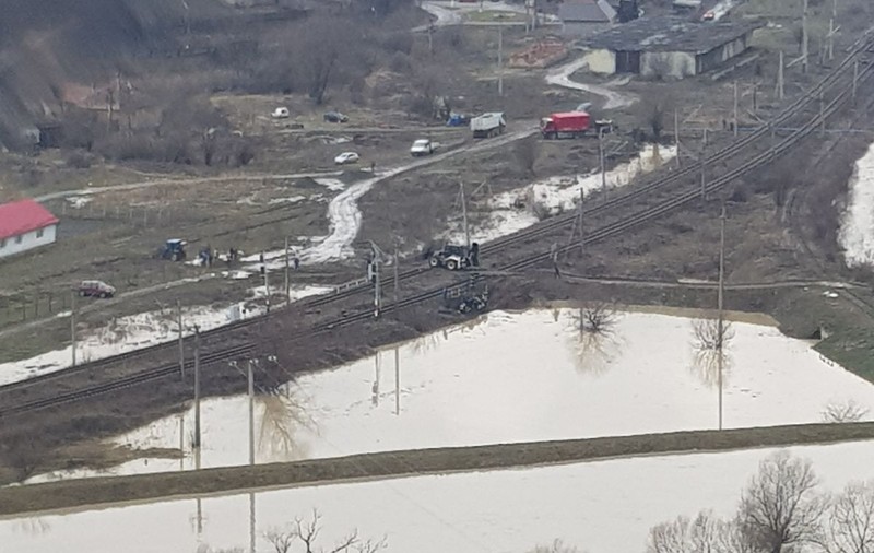 UPDATE/Ministrul de Interne a ajuns în zonele inundate din Covasna şi Braşov. Carmen Dan: "Se poate ajunge la evacuarea forțată a oamenilor” (FOTO&VIDEO)