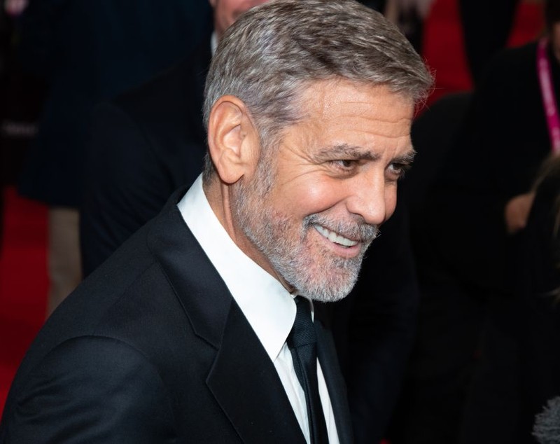 Cât costă să petreci alături de George Clooney cinci zile. Cina e inclusă în prețul uriaș: doar 16 persoane pot avea acest privilegiu