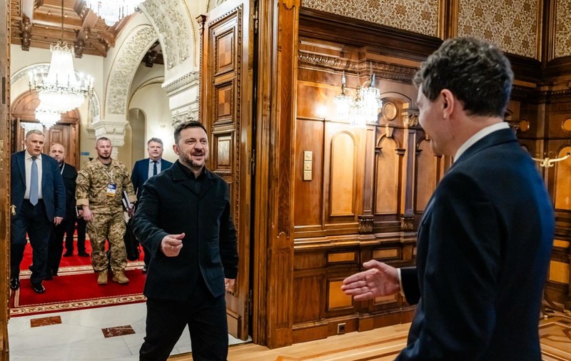 Summitul B9 de la Cotroceni. Nicușor Dan a avut o întâlnire bilaterală cu Volodimir Zelenski: „Ne dorim ca industria noastră să beneficieze de expertiza ucraineană”