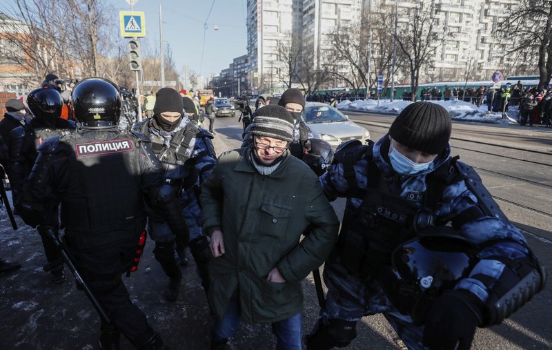 Mai multe arestări au avut loc în fața tribunalului FOTO: EPA