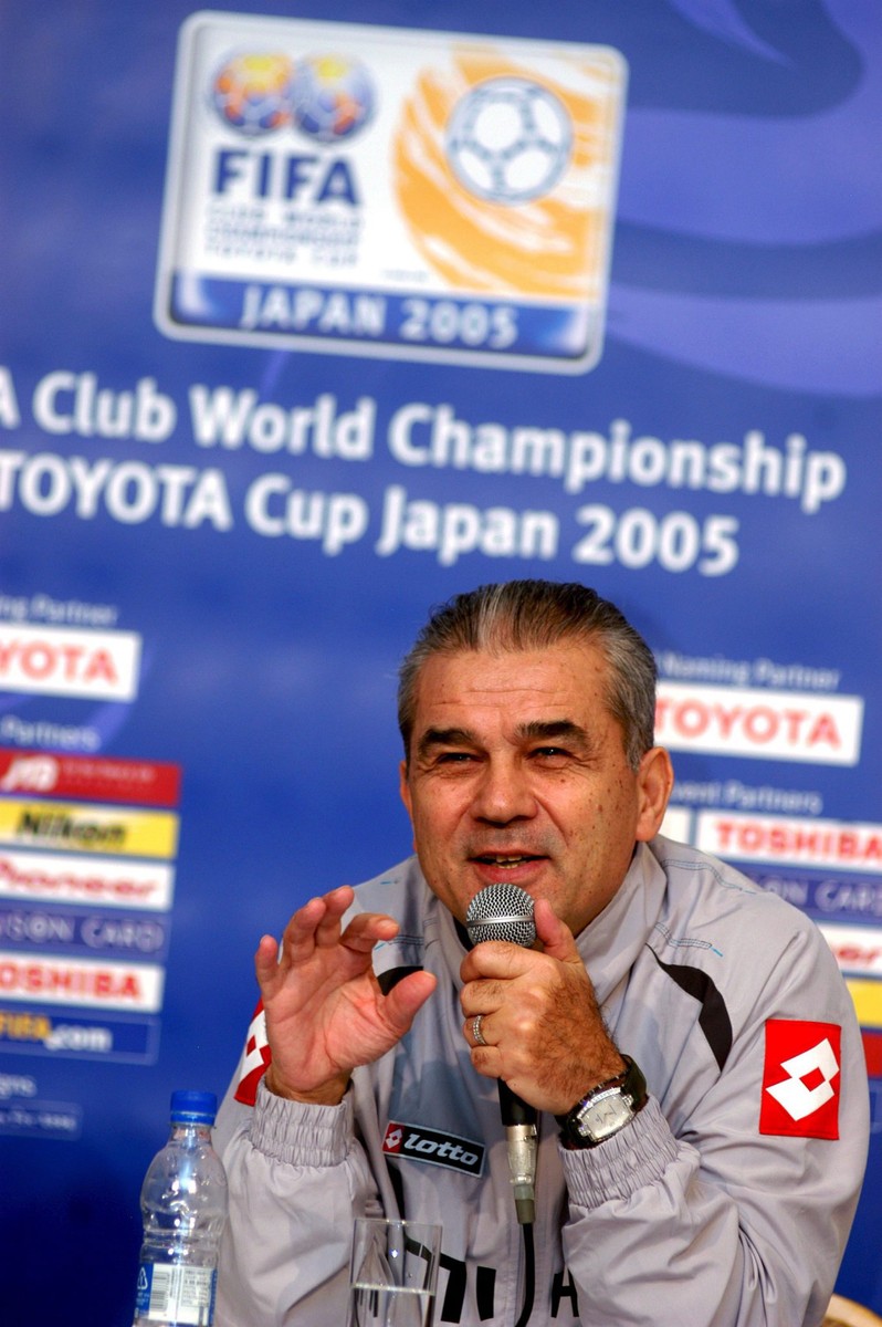 epa00591493 Saudi Arabia and Asian football champions Al Ittihad coach Anghel Iordanescu talks to the press at a press conference in Tokyo, Thursday 08 December 2005. Al Ittihad plays Egyptian and African champions Al Ahly Sunday in the first quarter final soccer match of the World Club Championship Toyota Cup Japan 2005. The final is Sunday 18 December. Brazil's Sao Paolo and England's Liverpool are favourites to win the tournament. EPA/ANDY RAIN