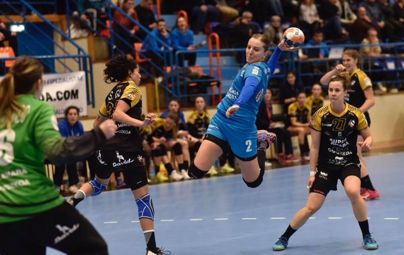 SCM Craiova și Măgura Cisnădie, eșecuri categorice în etapa a doua din grupele Cupei EHF la handbal feminin