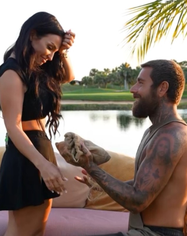 TJ Miles a cerut-o în căsătorie pe Francisca la „Survivor All Stars”. N-a avut inel, așa că i-a dăruit orez: „Vreau să fii soția mea”