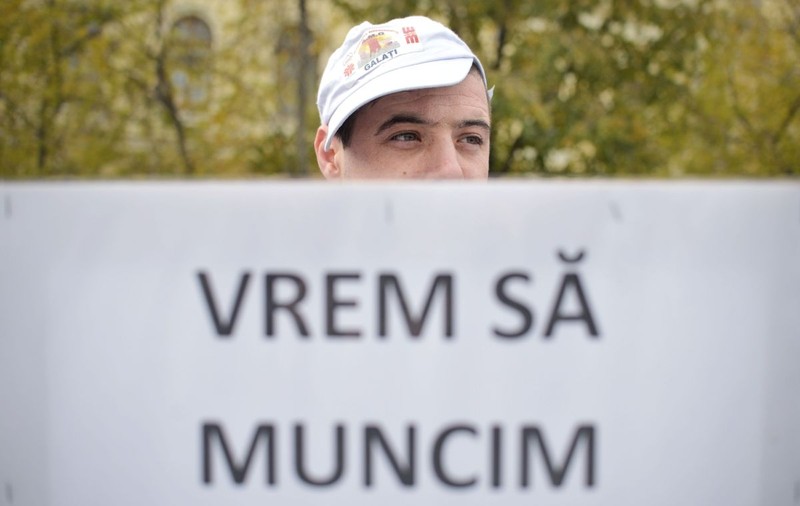 Siderurgiștii din Galați protestează: Liberty are datorii de 1.000.000.000 de euro, iar ei nu și-au mai primit salariile din octombrie