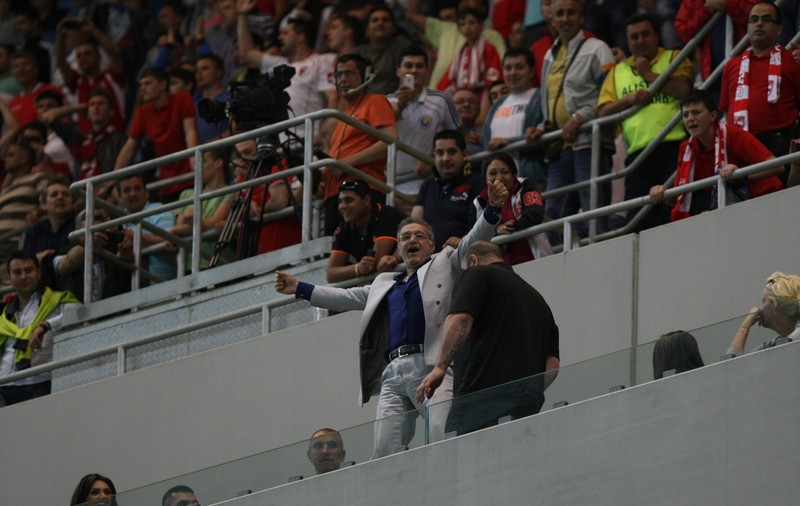 Gigi Becali e LIBER, dar nu vine la Steaua - Aalborg. Motivul e INCREDIBIL!