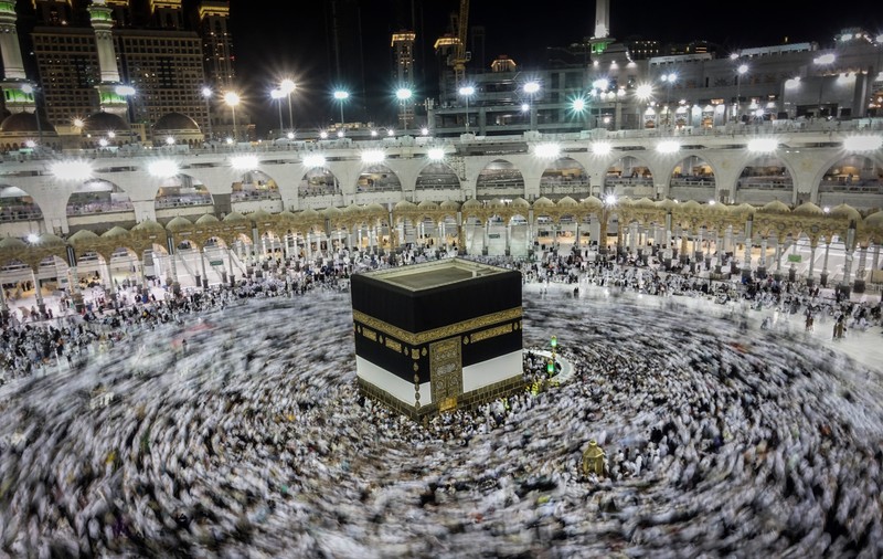Moscheile din Mecca se redeschid duminică