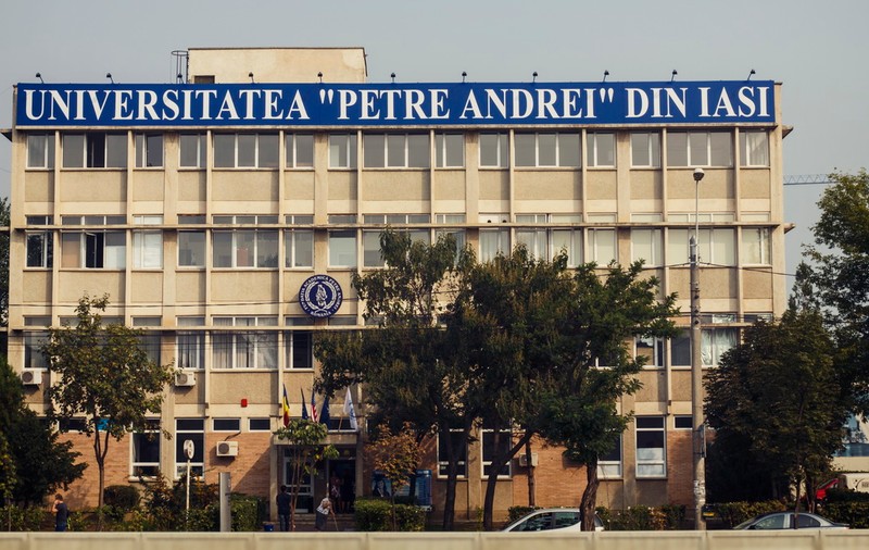 Motivarea condamnării conducerii Universității Petre Andrei din Iași. "Oricine poate deveni absolvent"