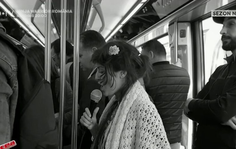 Geanina Militaru, fostă componentă a trupei Etnic, la Vocea României. Cântă în Franța, la metrou