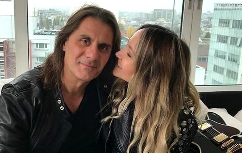 Octavia Geamănu și Marian Ionescu au făcut nuntă în timp record. Și-au ales domnișoara de onoare și cavalerul în ultima clipă!