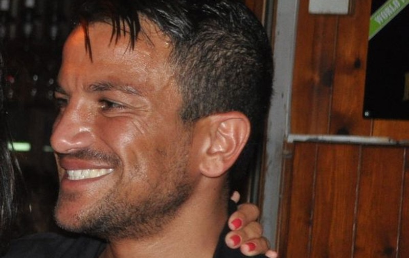 O CÂNTĂREAŢĂ FRUMOASĂ din ROMÂNIA l-a impresionat pe celebrul PETER ANDRE! Cin' să fie oare?