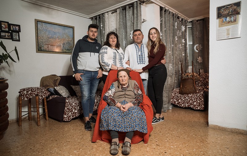 Copiii tinerilor crescuți între România și Spania: „Cei care se vor naște aici n-o să mai fie români”