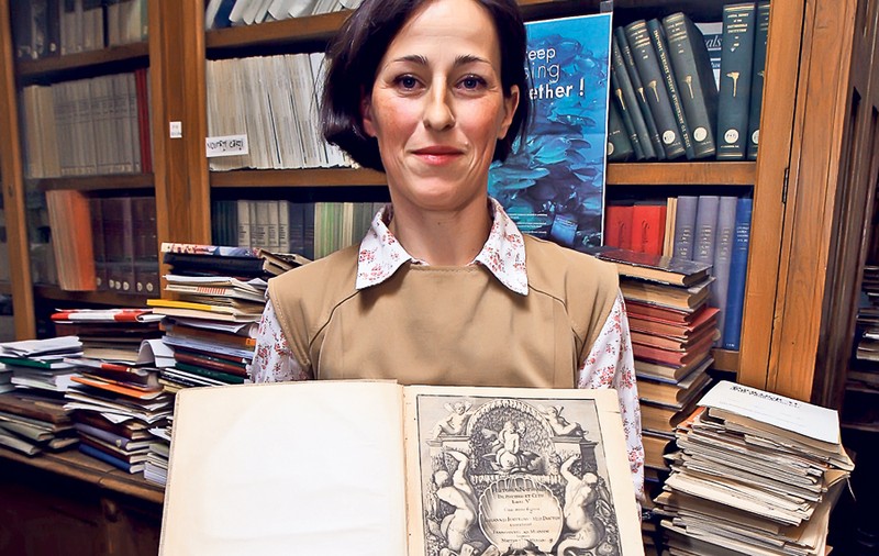 «Comoara» de la Muzeul Antipa: O carte din anul 1649 | FOTO