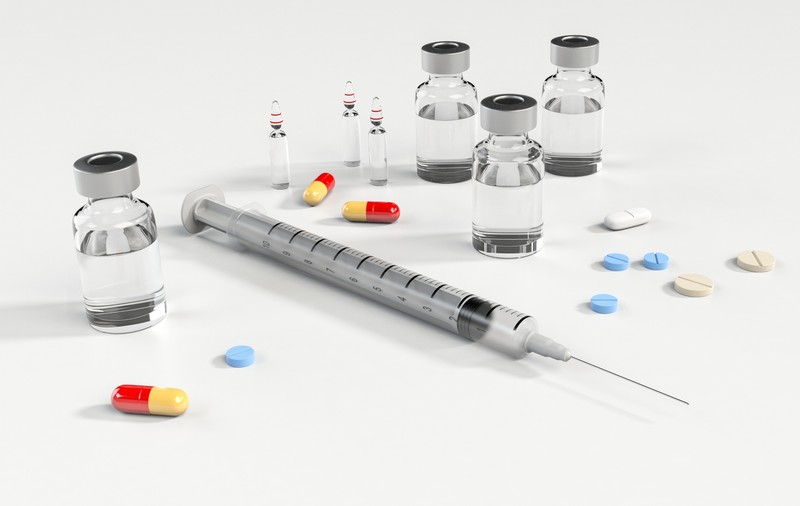 Spitalele din Botoșani și Petroșani au rămas fără tratamentul anti-HIV. Un ONG trimite gratuit pastilele