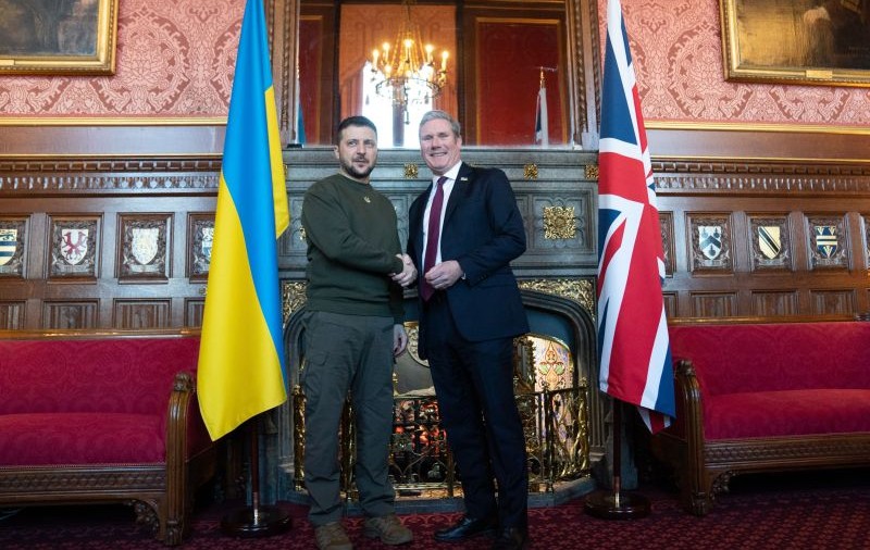 Noul premier Keir Starmer i-a promis lui Volodimir Zelenski că schimbarea guvernului nu va afecta sprijinul Londrei pentru Ucraina