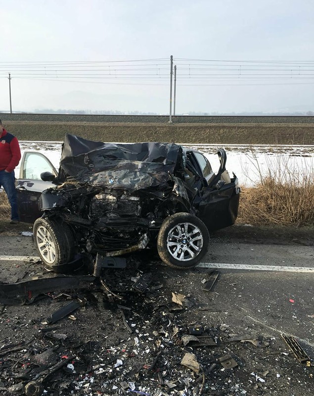 Trei oameni au murit într-un accident în Orăștie. Impact violent între două mașini / FOTO