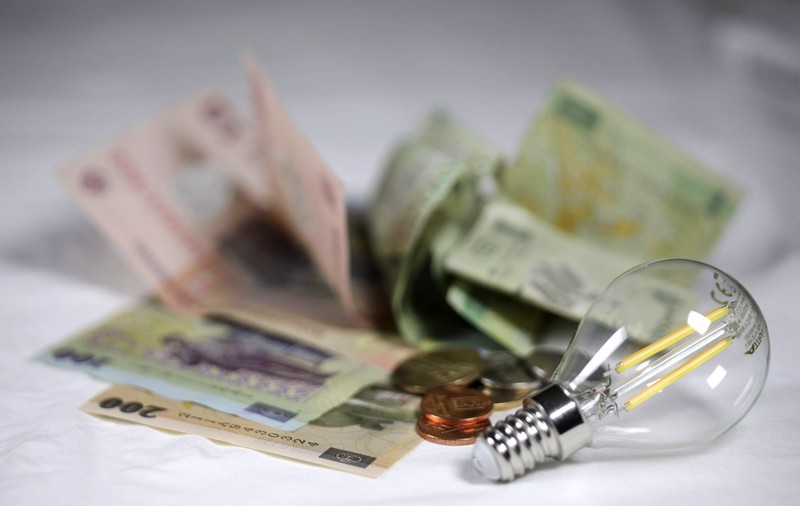 Facturile la curent electric și gaz metan pe care le vor plăti românii din 1 aprilie 2025. Trei scenarii analizate: de la plafonare la dublarea prețurilor