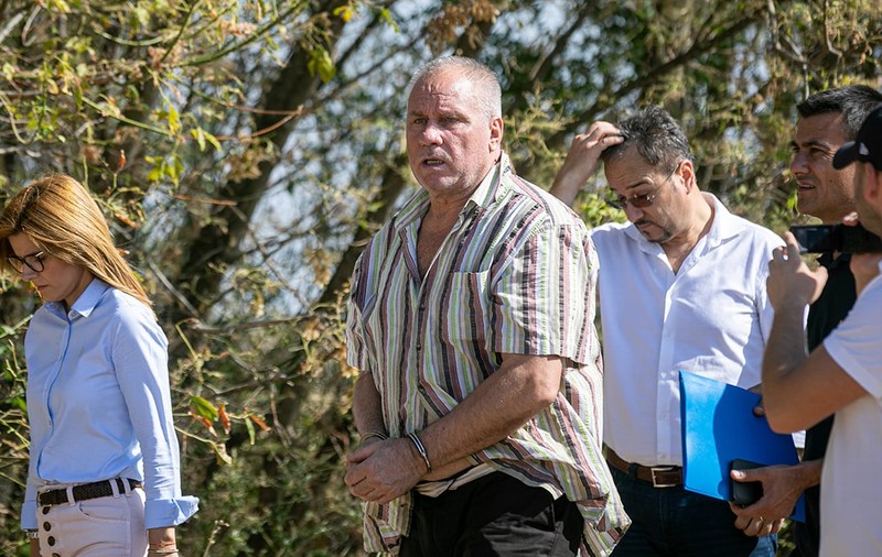 Gheorghe Dincă, criminalul din Caracal, cere întreruperea executării pedepsei pentru că îl doare un genunchi, iar penitenciarul nu vrea să-i dea o cârjă