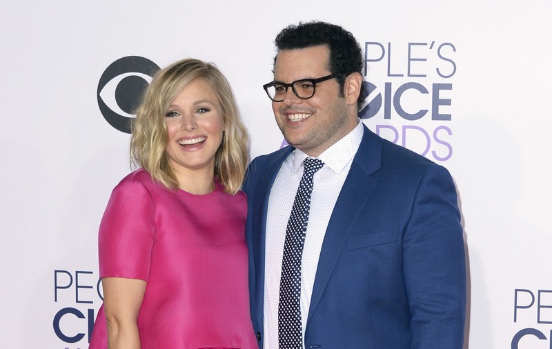 Actorul Josh Gad i-a mulțumit colegei Kristen Bell pentru că "i-a salvat familia" din calea uraganului Irma