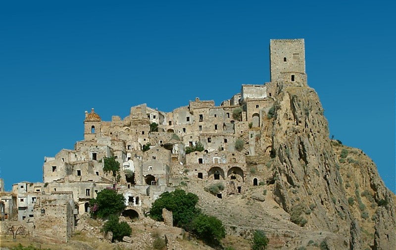 Craco este cel mai frumos oraş abandonat din lume. Imagini UNICE cu localitatea | VIDEO