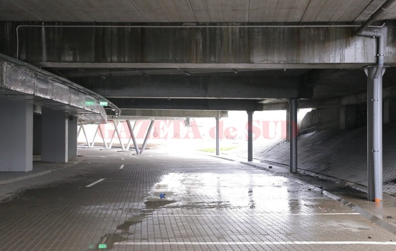 Infiltraţii la stadionul “Ion Oblemenco” din Craiova | FOTO&VIDEO