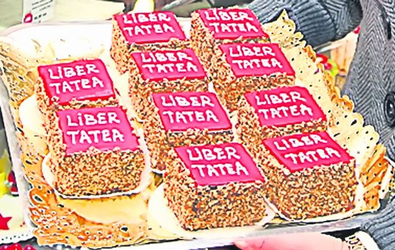 Iată cum se prepară «Prăjitura Libertatea»