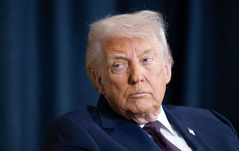 Trump amenință Canada cu tarife de 100%, dacă se apropie de China: „Beijingul o va devora complet”