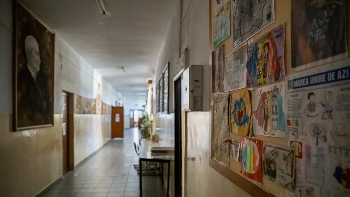 VIDEO Cât știu părinții despre deficiențele descoperite de pompieri la școlile unde învață copiii? „Am găsit 33.000 în doi ani”