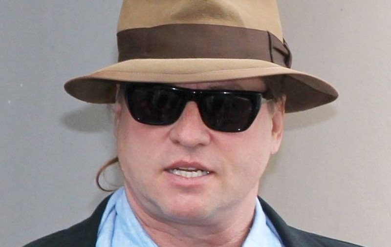 Val Kilmer a confirmat că a fost diagnosticat cu cancer la gât