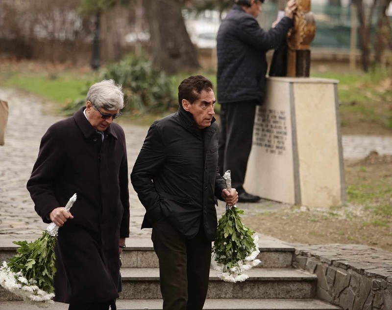 Petre Roman a venit să își ia rămas bun de la Mioara Roman. Ce omagiu i-a adus fostei sale soții