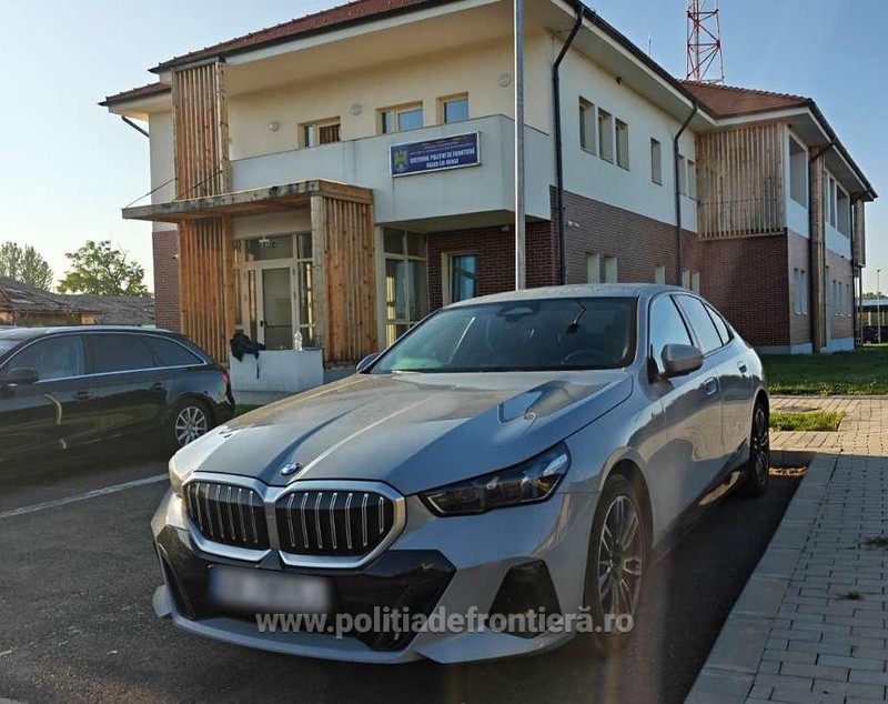 Un șofer român, care conducea un BMW de 62.000 de euro, a rămas fără mașină, în Valea lui Mihai