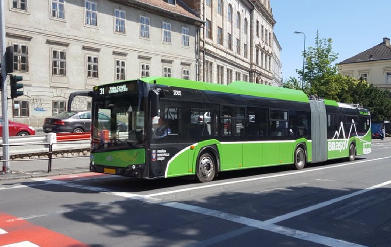 Doi irlandezi au plătit 400 de lei pentru o călătorie cu autobuzul în Brașov și s-au simțit escrocați