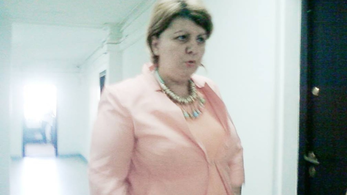 Fosta contabilă a Spitalului Județean Argeș Amalia Dumitrașcu, acuzată că a păgubit spitalul cu aproape 4 milioane de lei, a fost reținută