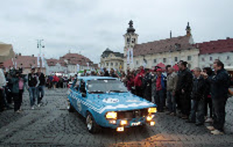 Sibiu Rally Challenge a început cu parada din centrul orașului