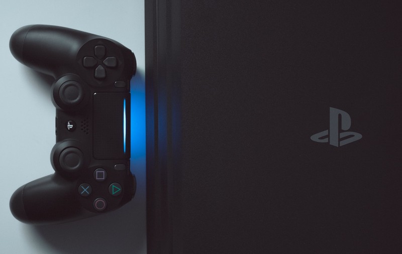 Merită să cumpărați un PlayStation 4 Pro în 2021?