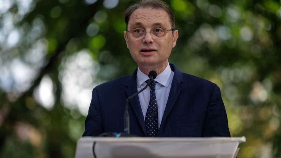Premierul desemnat Luca Niculescu are 10 zile sa formeze un Guvern. Foto: Hepta