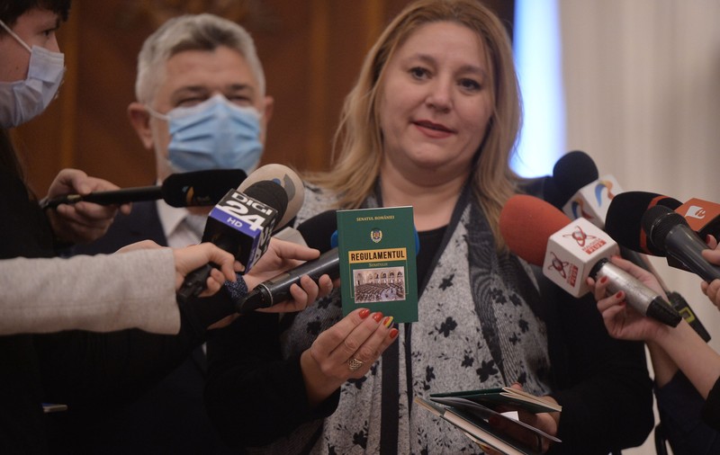 Cine este politicianul despre care George Simion spune că se află în spatele Dianei Șoșoacă și mesajul acestuia pentru liderul AUR