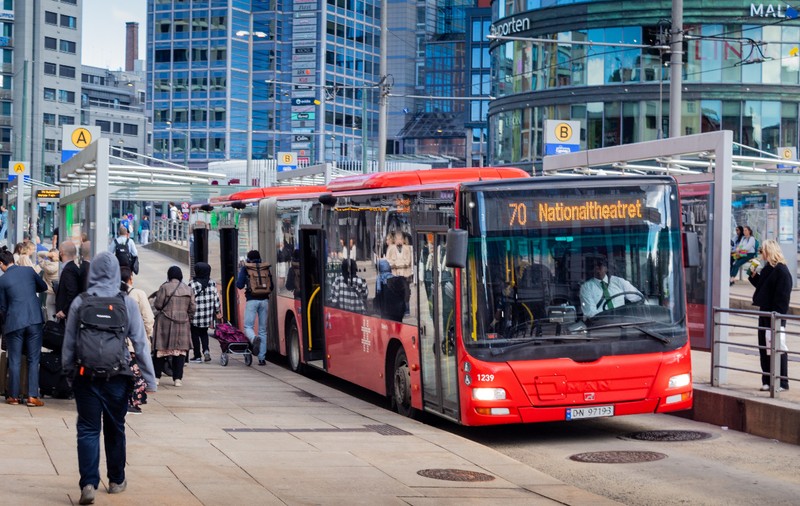 Autobuzele chinezești din Norvegia folosesc cartele SIM românești care le pun în pericol: pot fi controlate și oprite de la distanță