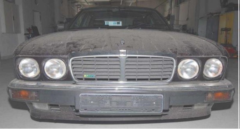 Automobilul folosit de suspect.
