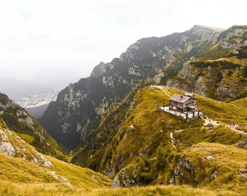 Campinguri din România. Cele mai frumoase locuri de campat cu cortul la munte sau la mare