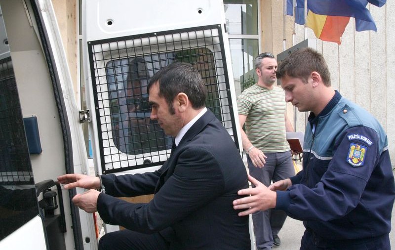 Penescu rămâne în arest