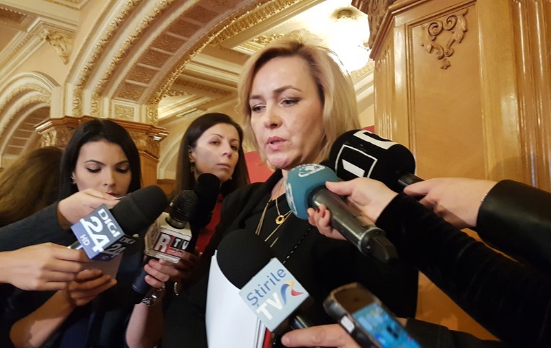 Ministrul de Interne vrea o testare mai dură a șoferilor din instituție, după incidentul în care un autocar MAI era pe punctul de a lovi un tramvai, în Capitală
