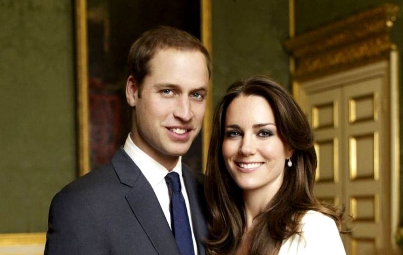 FOTO | Portretul de Crăciun al ducilor de Cambridge alături de cei doi copii ai lor
