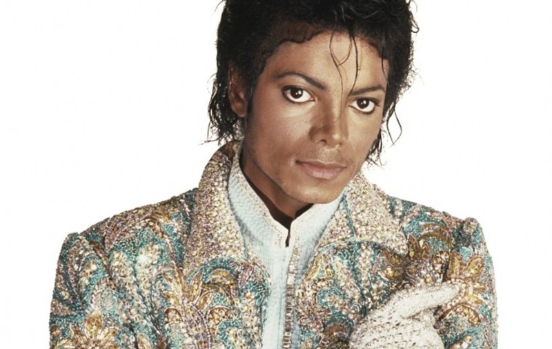 Piesa "Earth Song" a lui Michael, în versiune 3-D la premiile Grammy