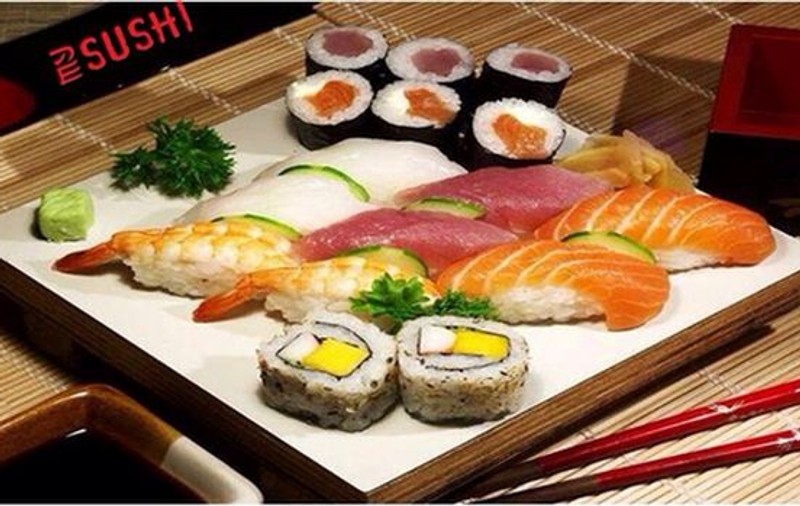 E de-a dreptul MIRACULOS! 10 MOTIVE pentru care SĂ MĂNÂNCI SUSHI