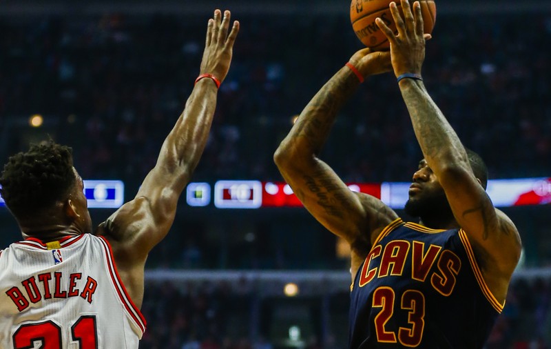 LeBron James a dus-o în finala conferinței pe Cleveland Cavaliers