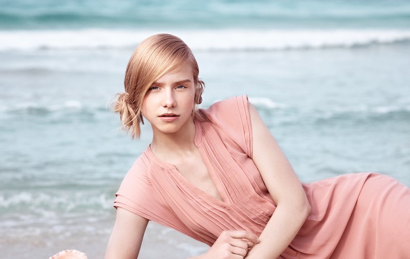 Cum îngrijești părul blond. Hairstilistul îți dezvăluie toate secretele