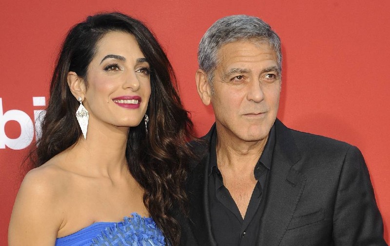 Amal și George Clooney au obținut cetățenia franceză și s-au mutat cu copiii în Provence: „Nu există paparazzi ascunși în fața școlii”